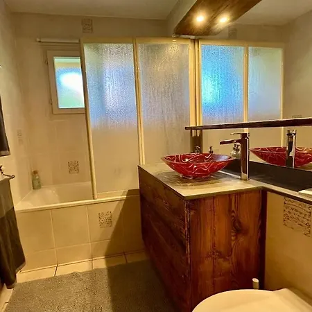 Peace & Comfort - Great Views And Location