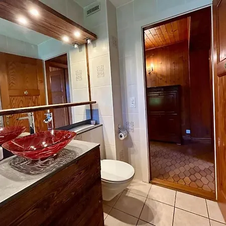 Peace & Comfort - Great Views And Location